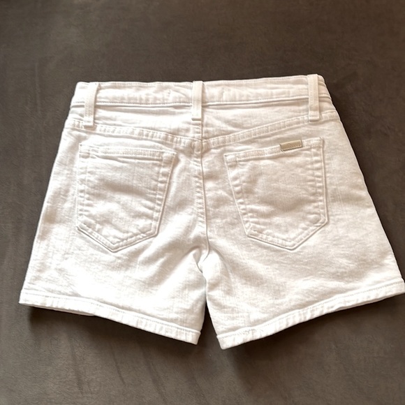 Joe’s white cotton Jean shorts 24 98.5% cotton 1.5% elastic - Picture 2 of 4